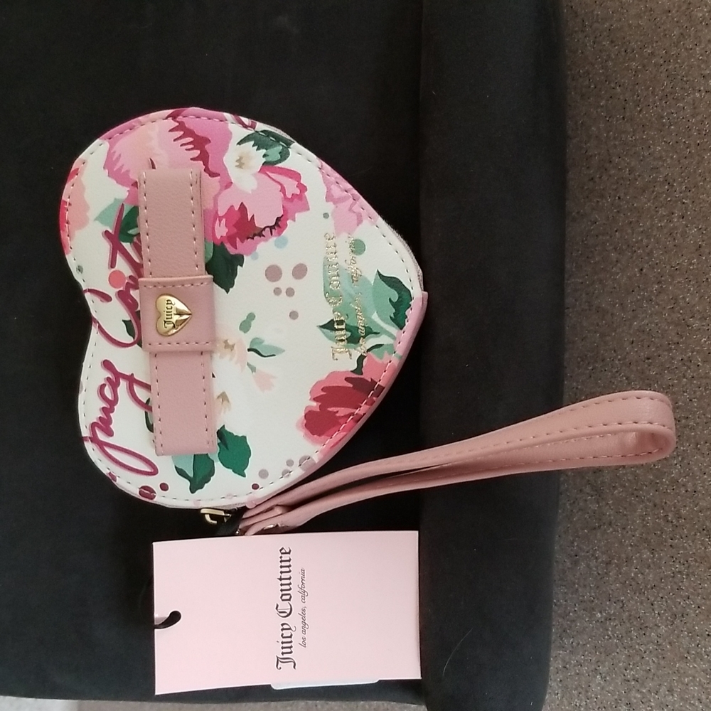 ♥️ JUICY COUTURE HEART SHAPED♥️ WRISTLET ♥️♥️